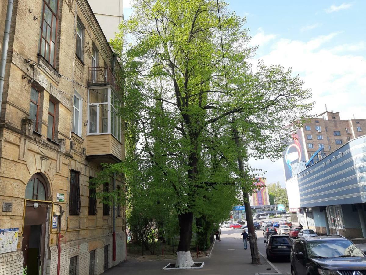 1 Stop From Railway Station Apartment Kiev Exterior photo